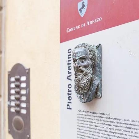 Palace D'art - Centro Storico Di * ארצו